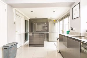 Photo 16- click for photo gallery